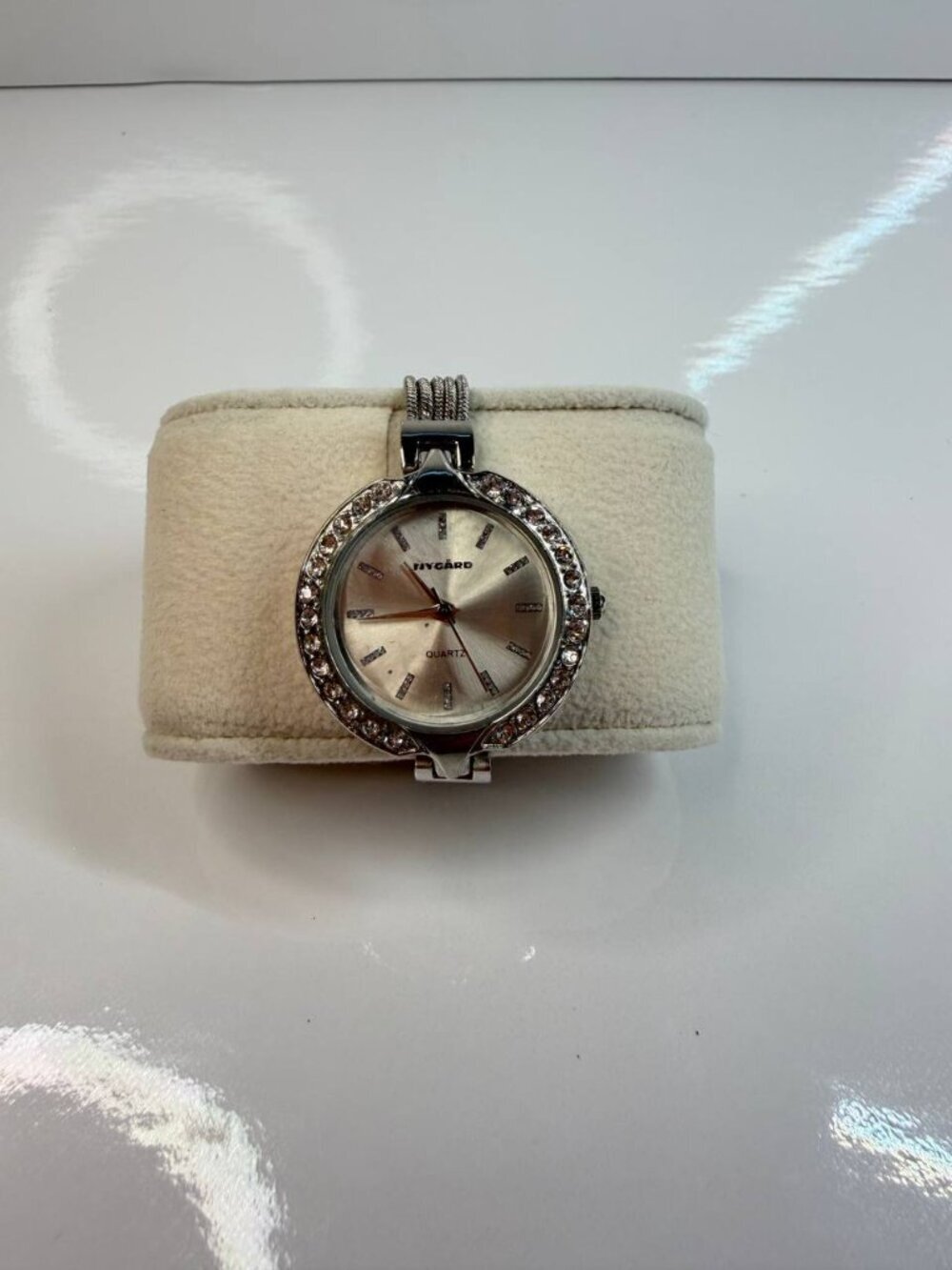 Nygård Crystal Accent Watch – Like New Condition
